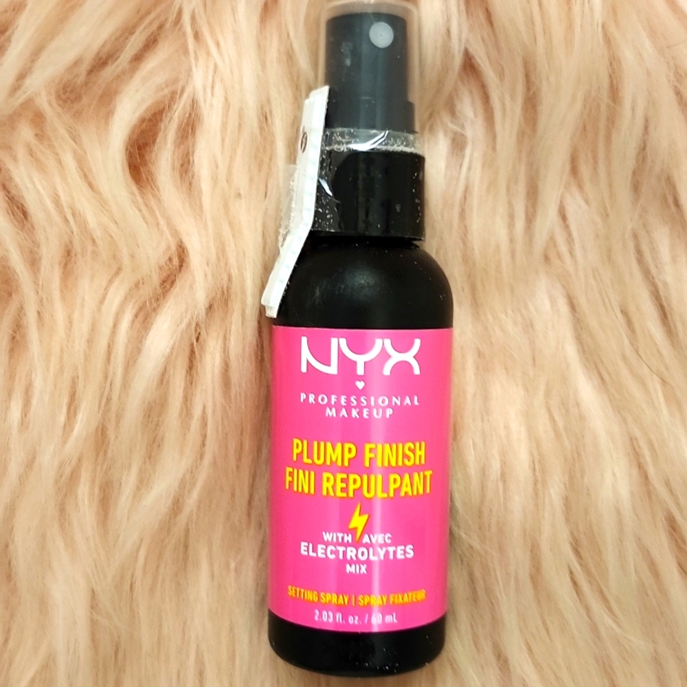 Brand New NYX PLUMP FINISH SETTING SPRAY